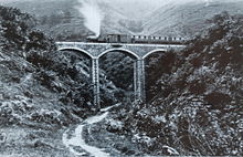 Talyllyn poseret på Dolgoch-viadukten omkring 1867