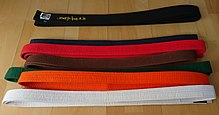 Tang Soo Do -vyöarvot luokittain (valkoisesta mustaan vyöhön).  