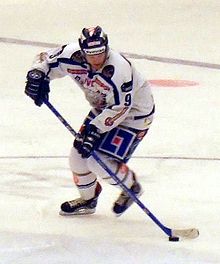 Tony Mårtensson jugando en el Linköpings HC.