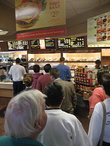 O coadă tipică la Tim Hortons