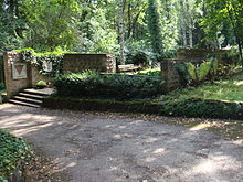 VdN-Honorary Grove for surviving victims of fascism