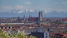 Alperne bag Münchens skyline  