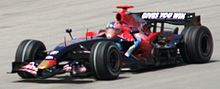 Vitantonio Liuzzi alla guida del team al Gran Premio della Malesia