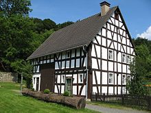 Una granja con entramado de madera en Alemania  