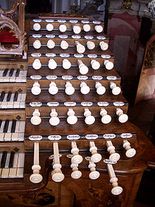 Paradas no órgão por Joseph Gabler na Basílica de St. Martin, Alemanha