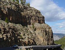 Gelaste tufsteen bij Golden Gate in Yellowstone National Park  