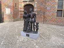 Statua di Anna van Egmont con suo marito Guglielmo il Silenzioso e i loro figli Maria e Filippo Guglielmo a Buren