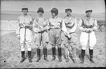 Jockeyer forbereder sig til Yass Races i 1936