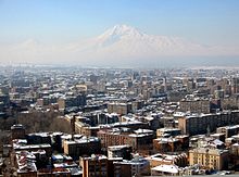 Jerevan med Ararat-bjerget i baggrunden
