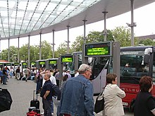 ZOB Hamburg - in front of the bus platforms. Construction Kaiform