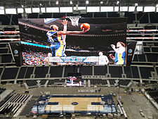 El baloncesto se instala en el estadio AT&amp;T  