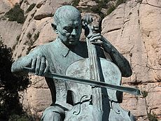 En statue fra 100-årsdagen på Montserrat.
