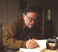 Donald Keene oma Tokio kodus 2002. aastal.