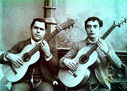 Luan Breva (à gauche) et Paco de Lucena (à droite) Les meilleurs guitaristes de flamenco, vers 1880.