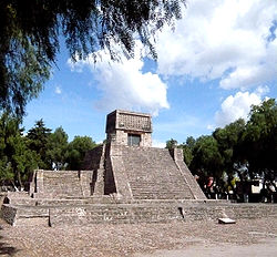 Pirâmide asteca em Acatitlan, Estado do México