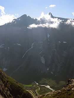 El acantilado más alto de Europa, en Noruega