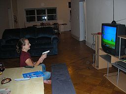 En person, der spiller Duck Hunt.