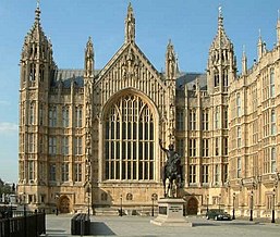 Westminster Hall on vanhin osa Westminsterin palatsia, parlamentin rakennuksia Lontoon Westminsterissä.  