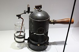 Apparecchio a spruzzo di vapore carbolico di Lister, Hunterian Museum, Glasgow
