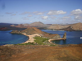 Vista desde la isla Bartolomé, Islas Galápagos  