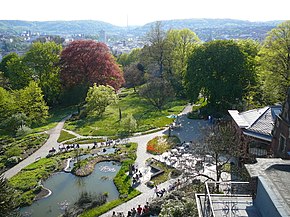 "Big city in the green" - Botanical garden with a view over the city