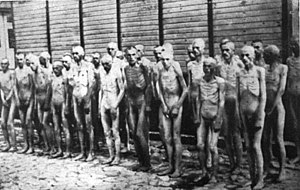 Prisioneros de guerra soviéticos en un campo de concentración nazi, donde muchos de ellos fueron sometidos al hambre, la tortura y el asesinato