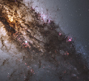 Feuersturm der Sternentstehung in der Galaxie Centaurus A