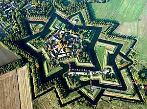 Bourtange stjärnfort, restaurerat till 1750 års läge, Groningen (provins), Nederländerna