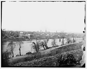 Фредериксбърг, Вирджиния, март 1863 г. Изглед от другата страна на река Рапаханок.