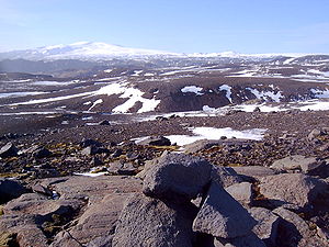 Eyjafjallajökull i marts 2006, set fra et rekreativt område på Sólheimajökull, en gletsjer på vulkanen Katla  