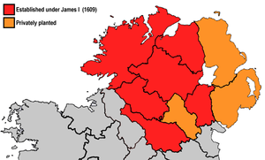 Hrabství Ulsteru (moderní hranice), která byla kolonizována během plantáží. Tato mapa je zjednodušená, protože množství skutečně kolonizované půdy nepokrývalo celou stínovanou oblast.