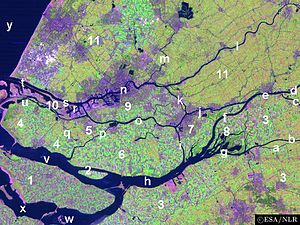 Landingsområdernes geografi: ved kysten ligger Haag; Rotterdam ligger ved n, Waalhaven ved 9 og Dordrecht ved 7; h angiver Hollands Diep  