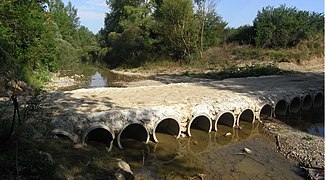 By US legal standards[7] this Italian culvert is an arch bridge
