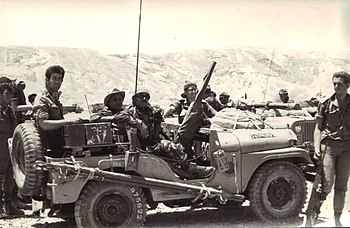 Soldados israelenses nas Colinas de Golan durante a Guerra dos Seis Dias de 1967