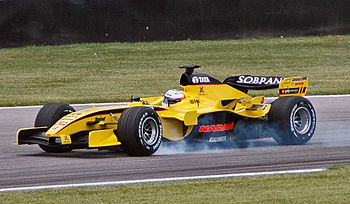 Karthikeyan blokuje brzdy během kvalifikace na Velkou cenu USA 2005  