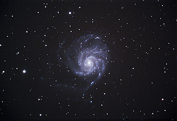 Fırıldak galaksisi spiral bir galaksidir.