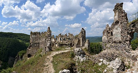 Šášovské castle (Slovakia) was built in the 13th century and is now a ruin.