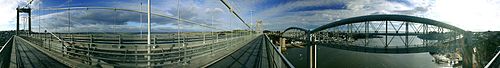 Panorama du Royal Albert Bridge et du Tamar Bridge