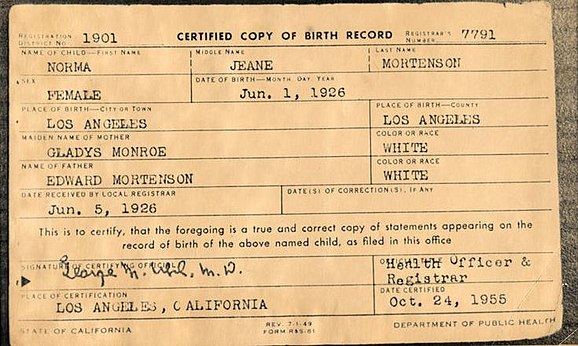 Geburtsurkunde von Mariliyn Monroe. Monroe verwendet den Namen ihrer Mutter als Künstlernamen; ihr Vater hieß Mortenson.