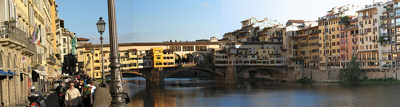 Panoraama Ponte Vecchiosta ja Arnosta Firenzessä, otettu joen pohjoispuolelta - lokakuu 2006.