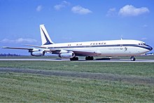 Un Boeing 707-328 al Air France pe aeroportul Hanovra-Langenhagen în 1972  