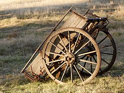 Handcart (two-track, single-axle) with wooden spoked wheels