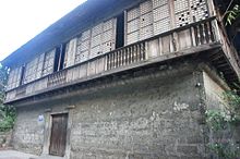 Bahay Na Tisa  