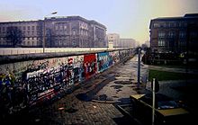 Niederkirchnerstraße wall section ­between Kreuzberg and Mitte, 1988