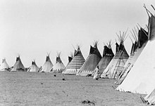 Eksempler på malede tipier fra Siksika (Blackfoot), ca. 1910  