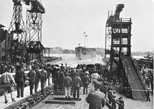 1915: Launching of the large cruiser SMS Hindenburg