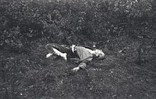 With the duty of the guards, which later also applied in other concentration camps, the SS received permission to shoot prisoners without warning.