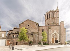 Saint-Sauveur church, north side