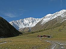 The main ridge of the Alps (here in the area of the Pfossental) forms the northern border of South Tyrol.