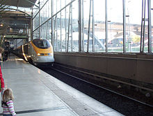 Un tren de mare viteză Eurostar în stația Lille-Europe.